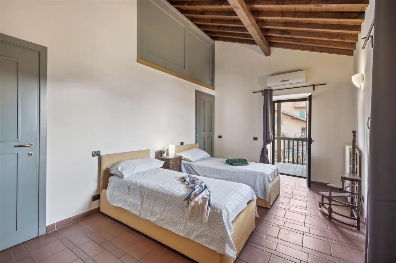 I Balconi Apartment อีเซโอ ภายนอก รูปภาพ