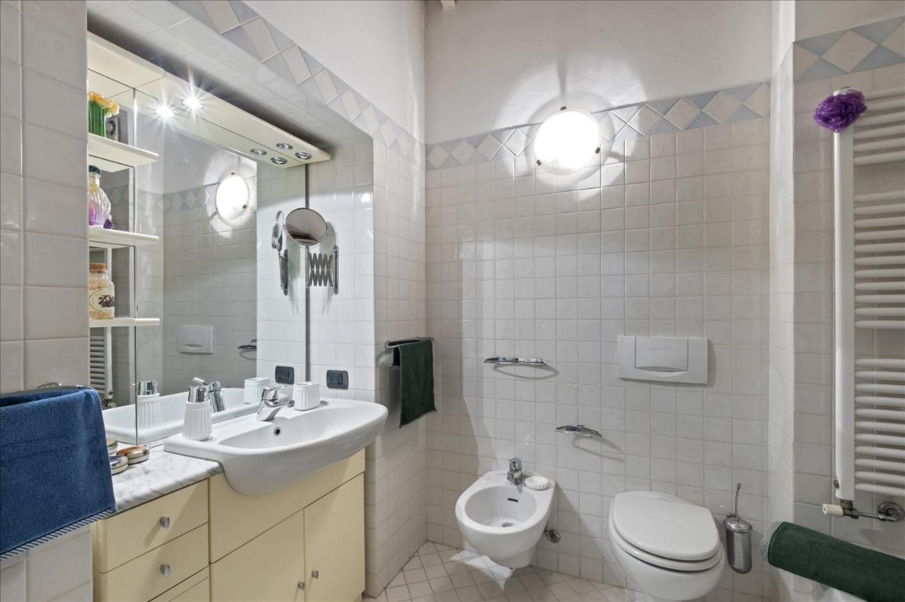 I Balconi Apartment อีเซโอ ภายนอก รูปภาพ