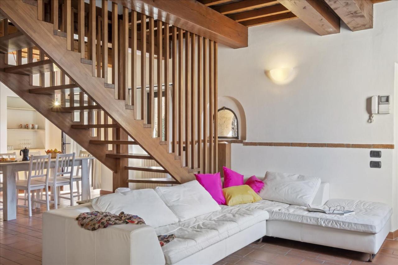 I Balconi Apartment อีเซโอ ภายนอก รูปภาพ