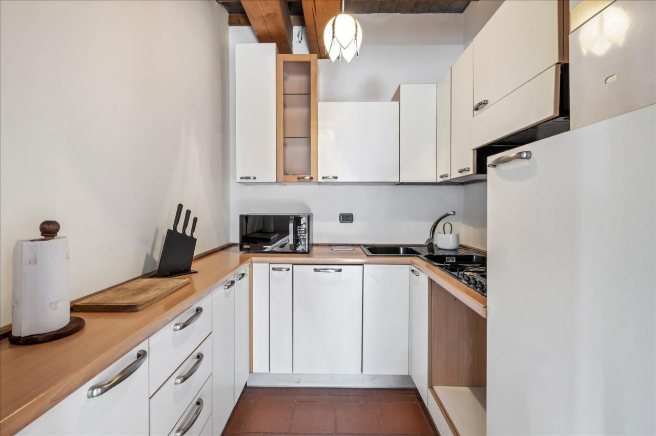 I Balconi Apartment อีเซโอ ภายนอก รูปภาพ